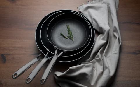 تابه چدنی ۱۲ اینچ لاج